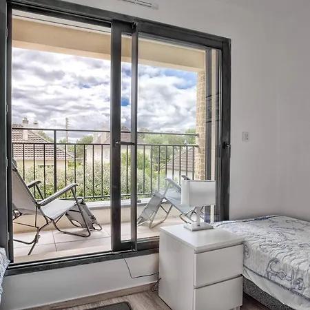 Maison Familiale Moderne Pres De La Pour 12 Personnes - Fr-1-788-85 Vakantiehuis *