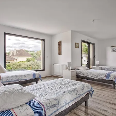 Vakantiehuis Maison Familiale Moderne Pres De La Pour 12 Personnes - Fr-1-788-85
